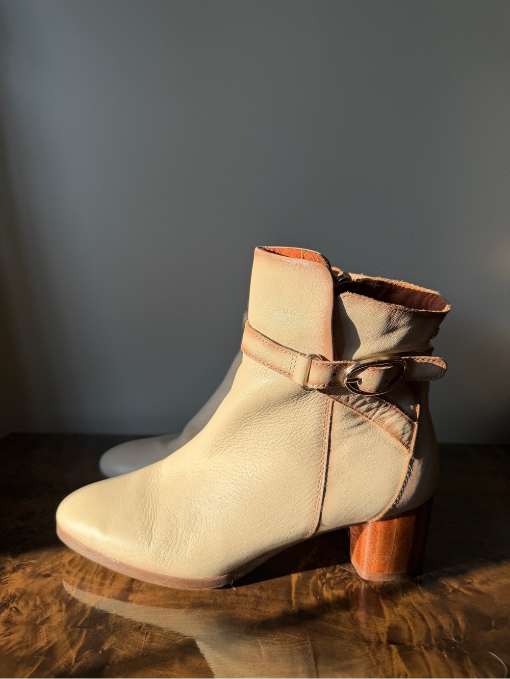PIKOLINOS "Calafat" Cream Leather Ankle Boots with Buckle Strap